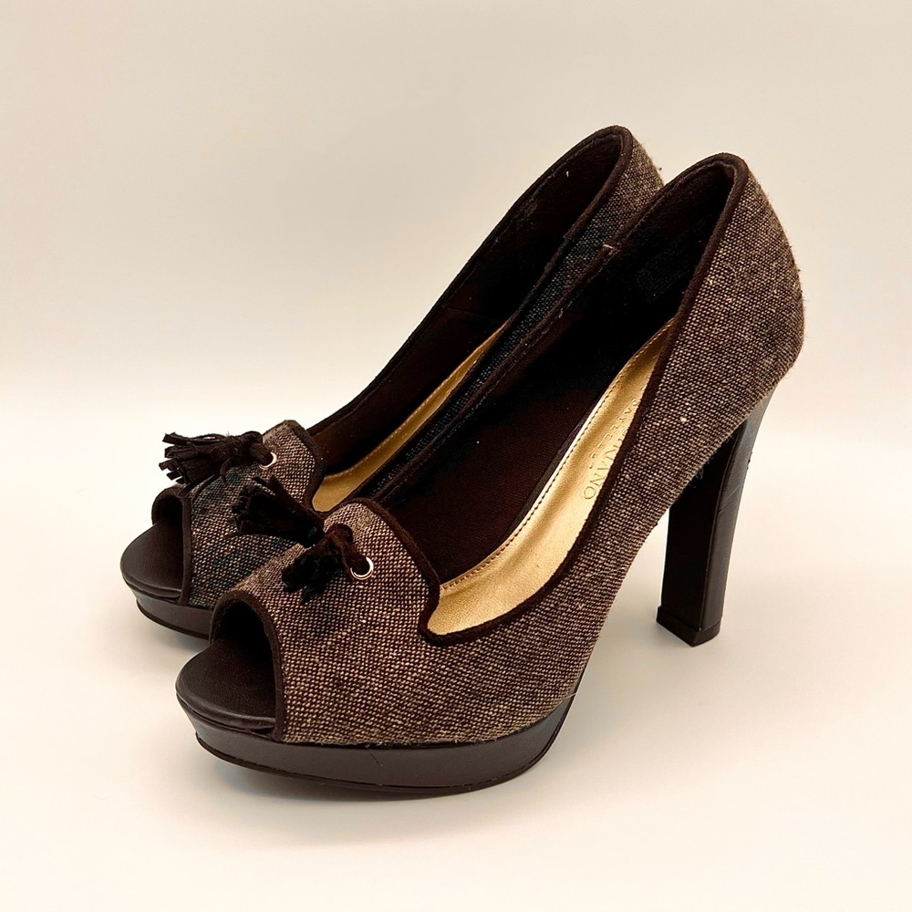 Gently Used Tweed Christian Siriano Pumps.Size 6 1/2. Peep Toe. 4 1/2 Inch Heel.